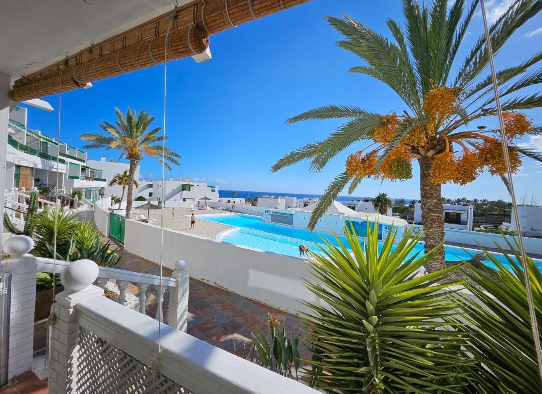 Azul Tuscan Playa Y Piscina Costa Teguise Eksteriør bilde