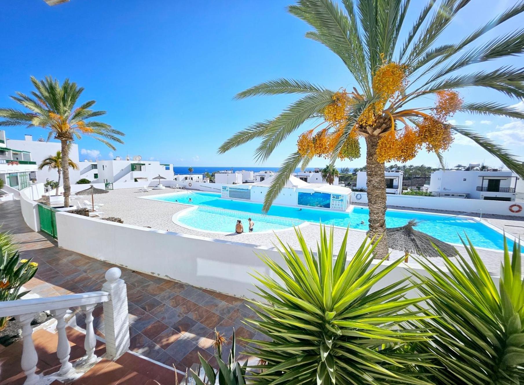 Azul Tuscan Playa Y Piscina Costa Teguise Eksteriør bilde