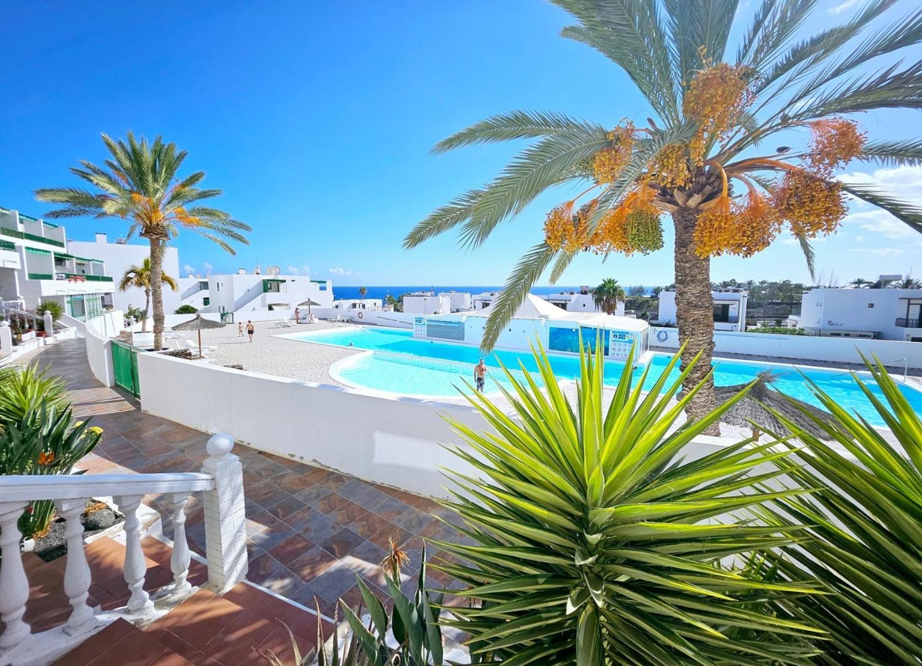 Azul Tuscan Playa Y Piscina Costa Teguise Eksteriør bilde