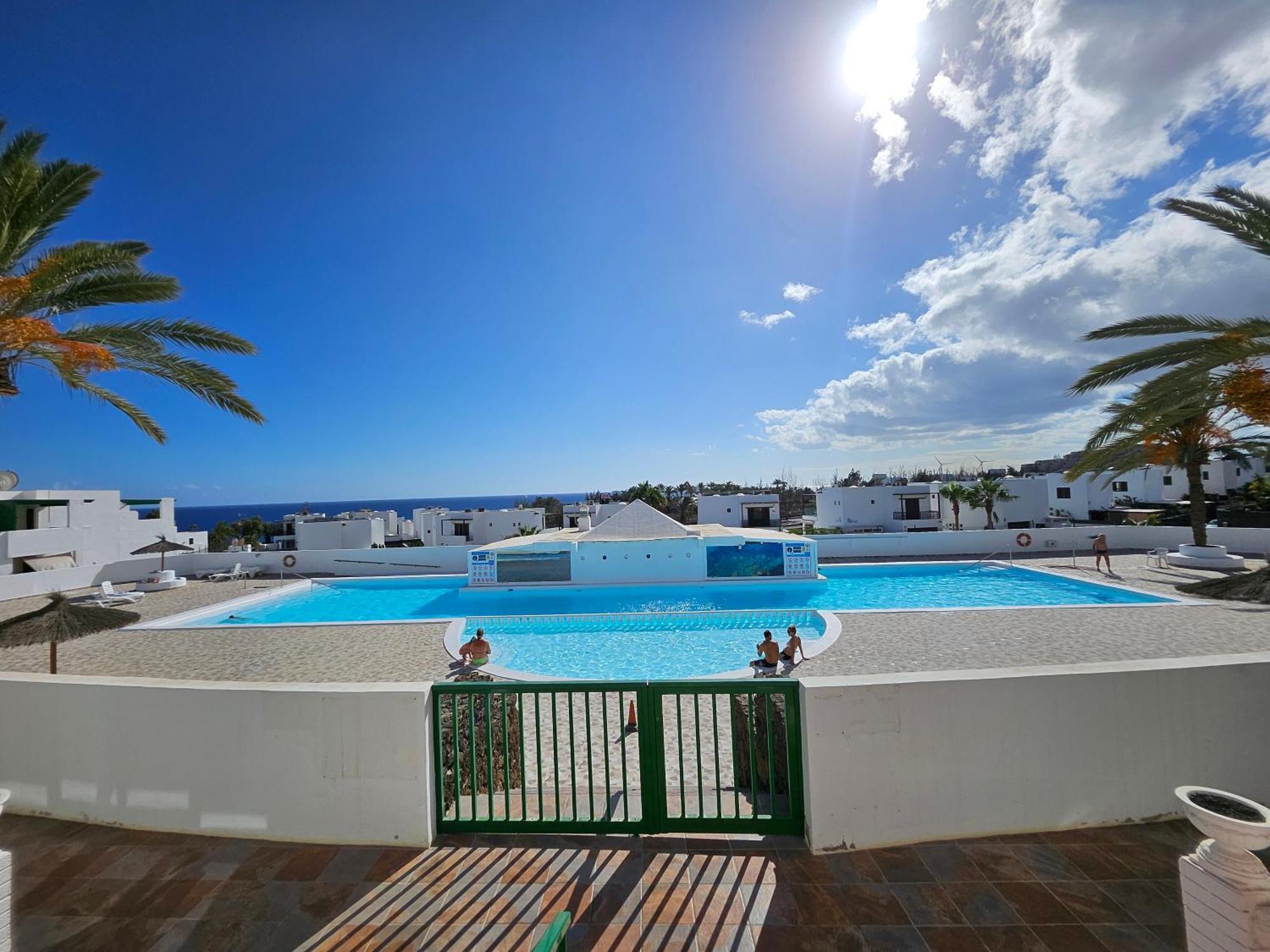 Azul Tuscan Playa Y Piscina Costa Teguise Eksteriør bilde